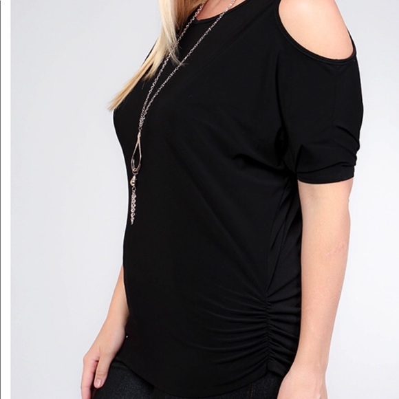 Beautiful plus size black top with necklace. - Picture 2 of 3